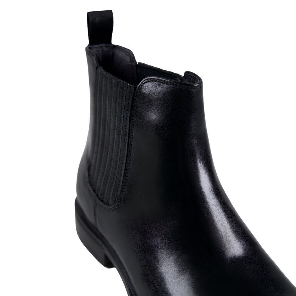 Matteo Black Chelsea Boots