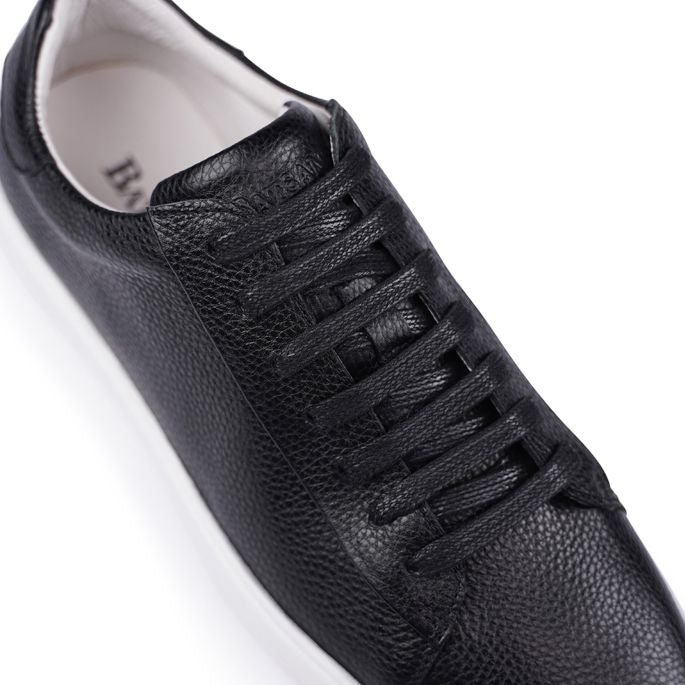 Axios 2.0 Black Sneakers