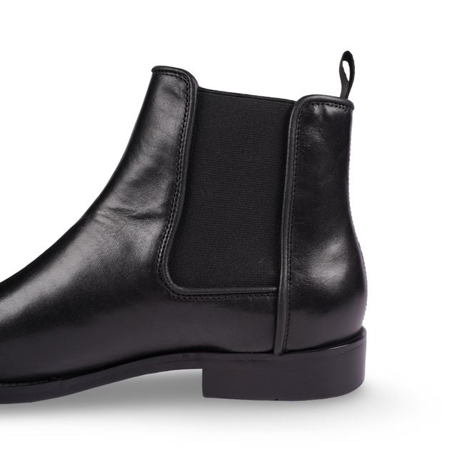 Jordan Black Chelsea Boots