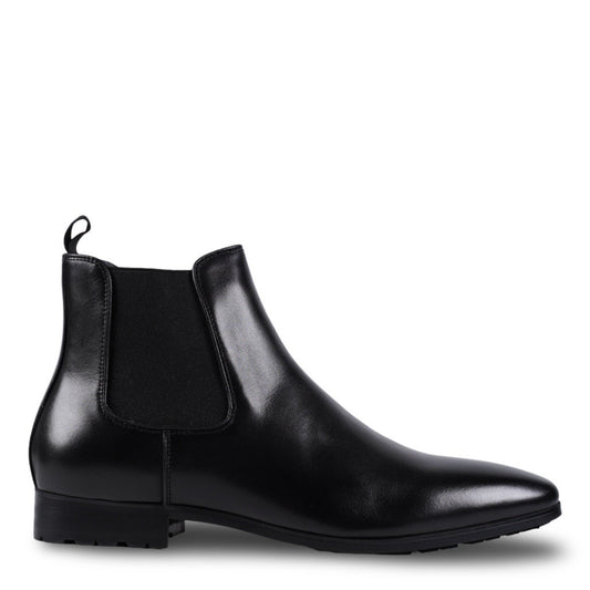NEW Logan Black Chelsea Boots